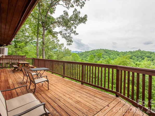 307 Blue Ridge Pkwy, Bryson City, NC 28713