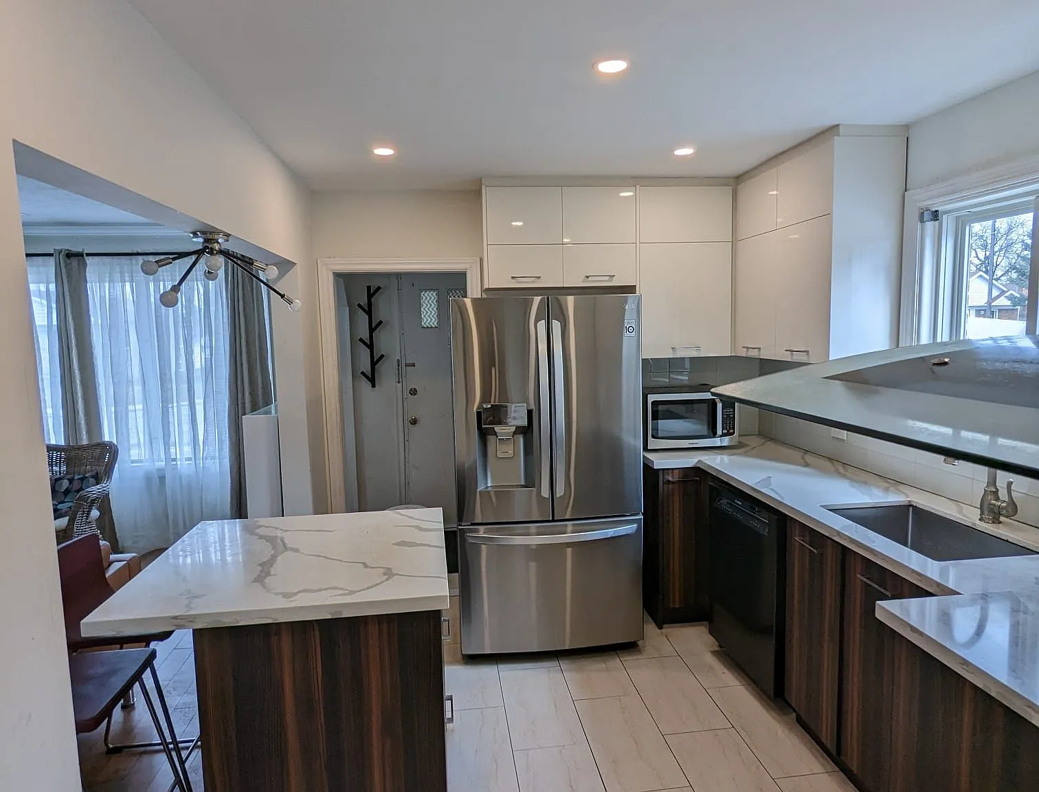 3 bed, $3,000 — Photo 3