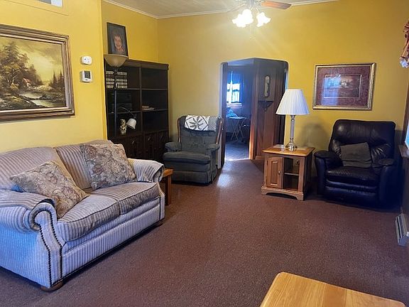 5th image of 425 E Dakota St