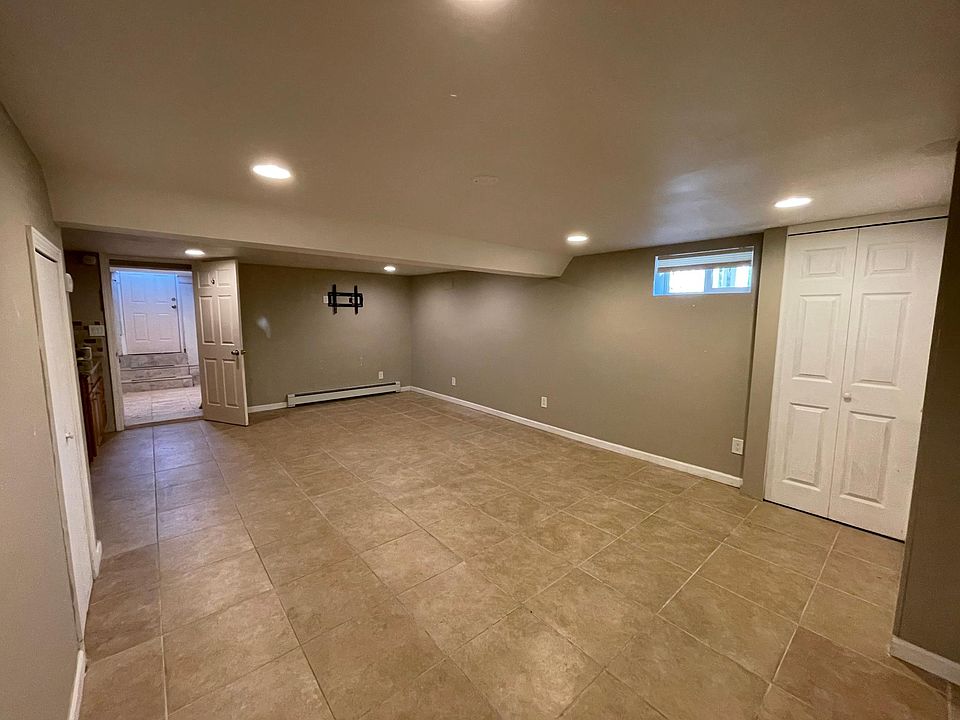 1st image of 369 Sanford Ave Floor 1