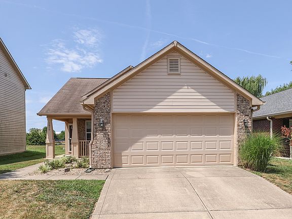 2nd image of 1670 Roundhouse Cir