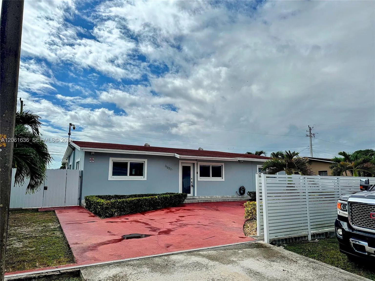 Carol City — Photo 3
