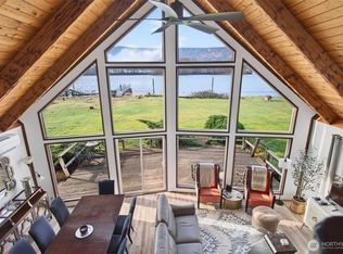 301 W Sunny Sands, Cathlamet, WA 98612