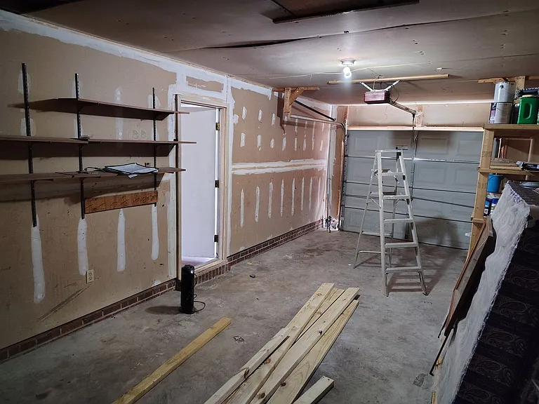 1161 Patrick Dr — Photo 15