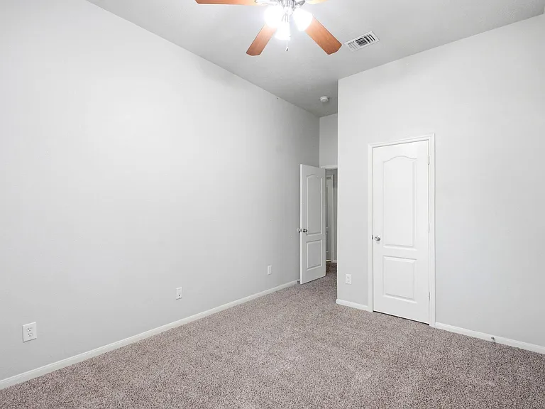 31710 Midlake Park — Photo 25