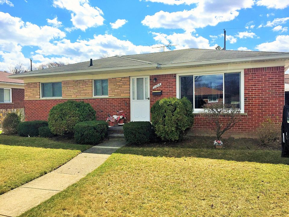 1st image of 21816 Lakeshire St