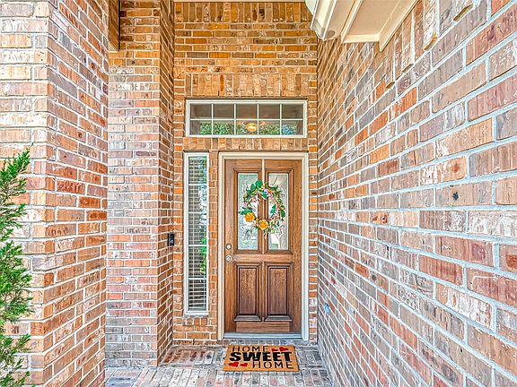 4th image of 2205 Zavalla Dr