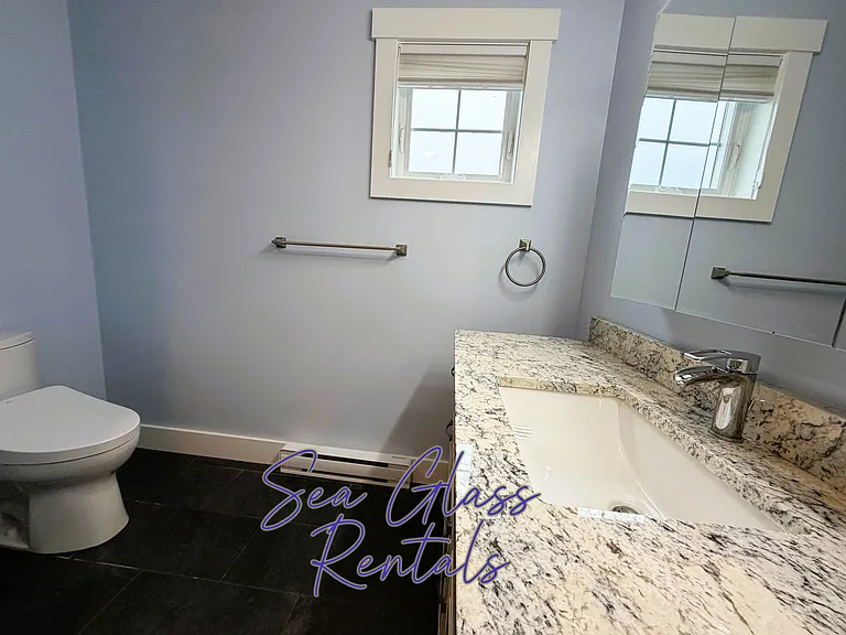 Beacon Dr — Photo 29