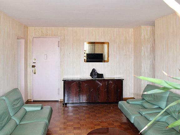 4th image of 460 Neptune Ave APT 23H