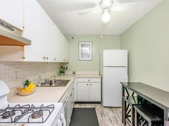 4th image of 1155 Warburton Ave APT 8H