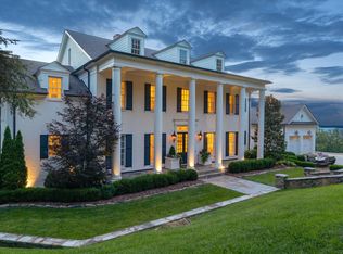 802 W Brow Rd, Lookout Mountain, TN 37350