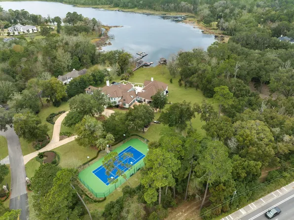 2150 Thirlestane Rd, Tallahassee, FL 32309