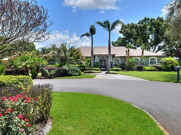 4th image of 2428 WILDWOOD COURT