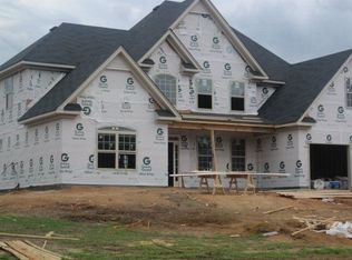 6 Courtney Cir, Fort Mitchell, AL 36856