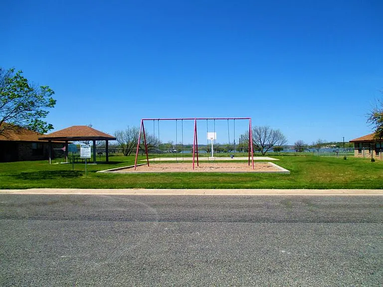 Lakeshore Village — Photo 9