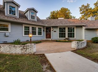 215 Sunset Dr, Cleburne, TX 76033