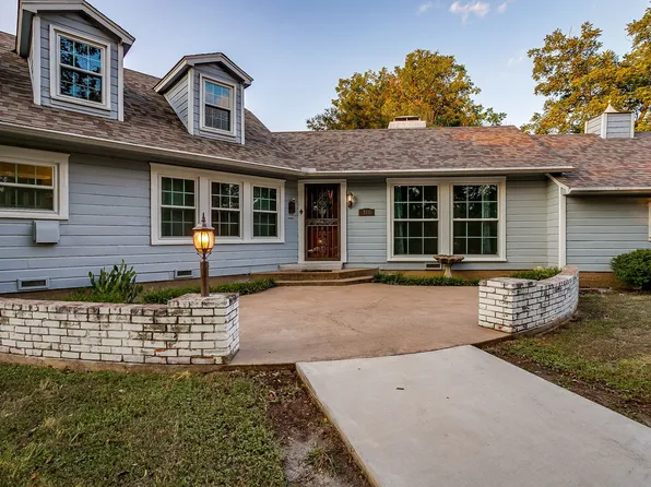 215 Sunset Dr, Cleburne, TX 76033