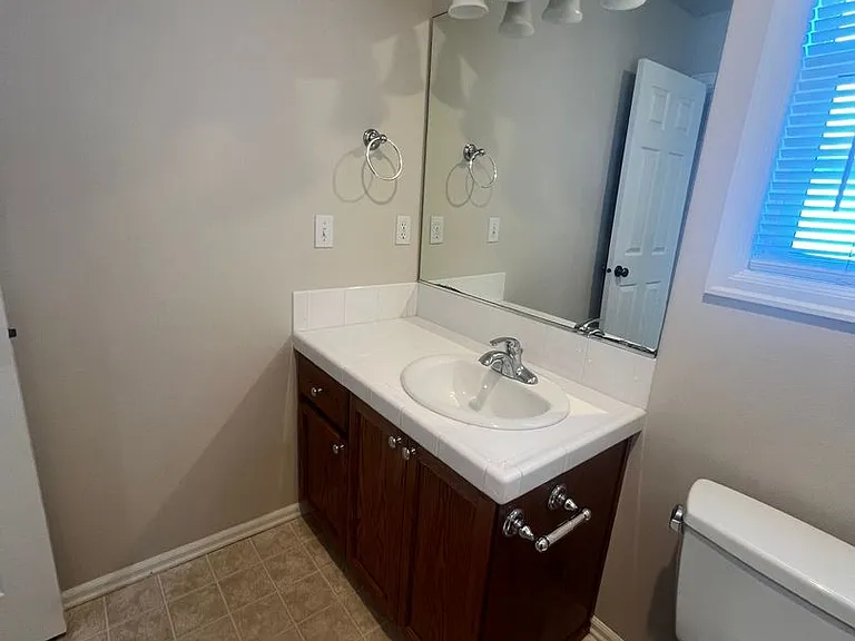 863 SE Bayshore Cir — Photo 39