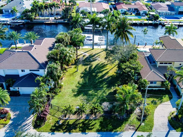 2496 SE 12th Street, Pompano Beach, FL 33062