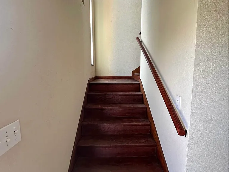 3719 Cherokee Ave — Photo 8