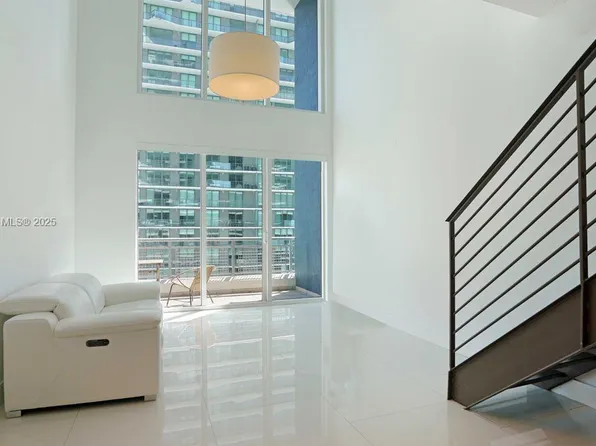 60 SW 13th St APT 3820, Miami, FL 33130