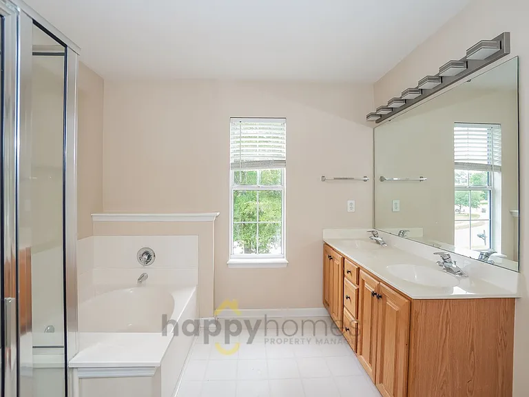 1481 Endicot Way — Photo 16