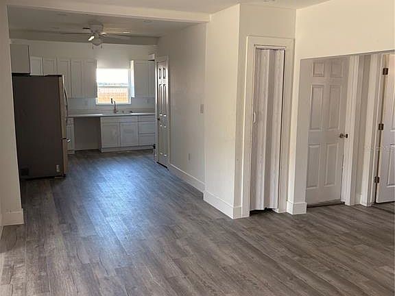 3rd image of 6409 Oelsner St