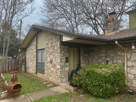 Apartment A, (Front Apartment. NOT
Apartment B) (as listed by mistake).