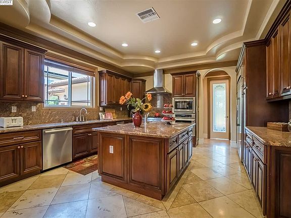 4th image of 5682 Sunset Creek Ct