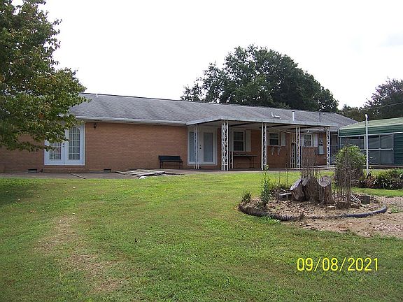 4th image of 204 Victoria Cir