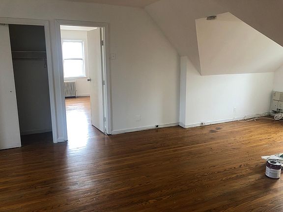 2nd image of 11 William St APT 3