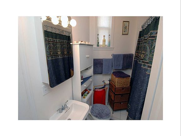 4th image of 2913 W Leland Ave APT G