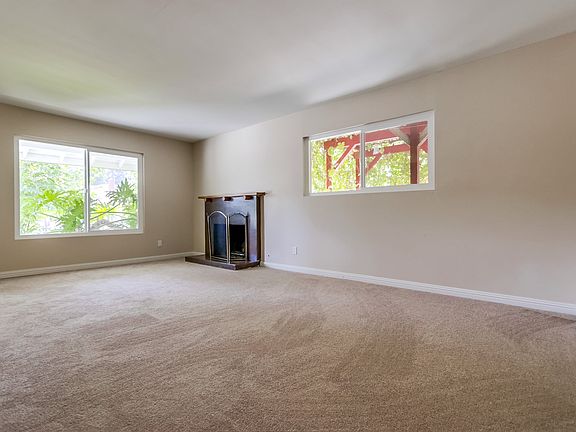 3rd image of 417 N Shaftesbury Ave