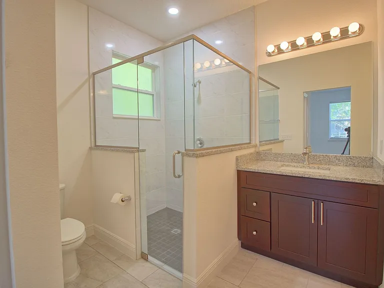 5054 Marina Dr — Photo 16
