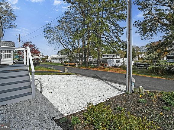 3rd image of 30837 W Lagoon Rd