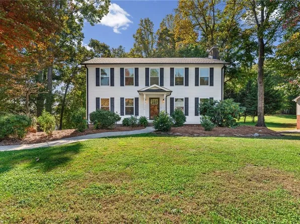 344 Farmstead Rd, Winston Salem, NC 27107