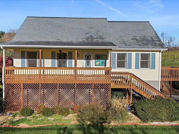 1302 Amber Dr, Johnson City, TN 37601