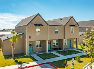 Lat Twenty7 Townhomes, Corpus Christi, TX 78414