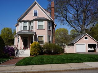 12 Wren St, West Roxbury, MA 02132