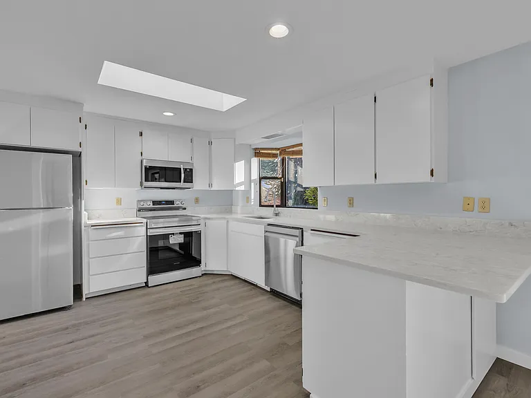 701 21st St SE — Photo 11