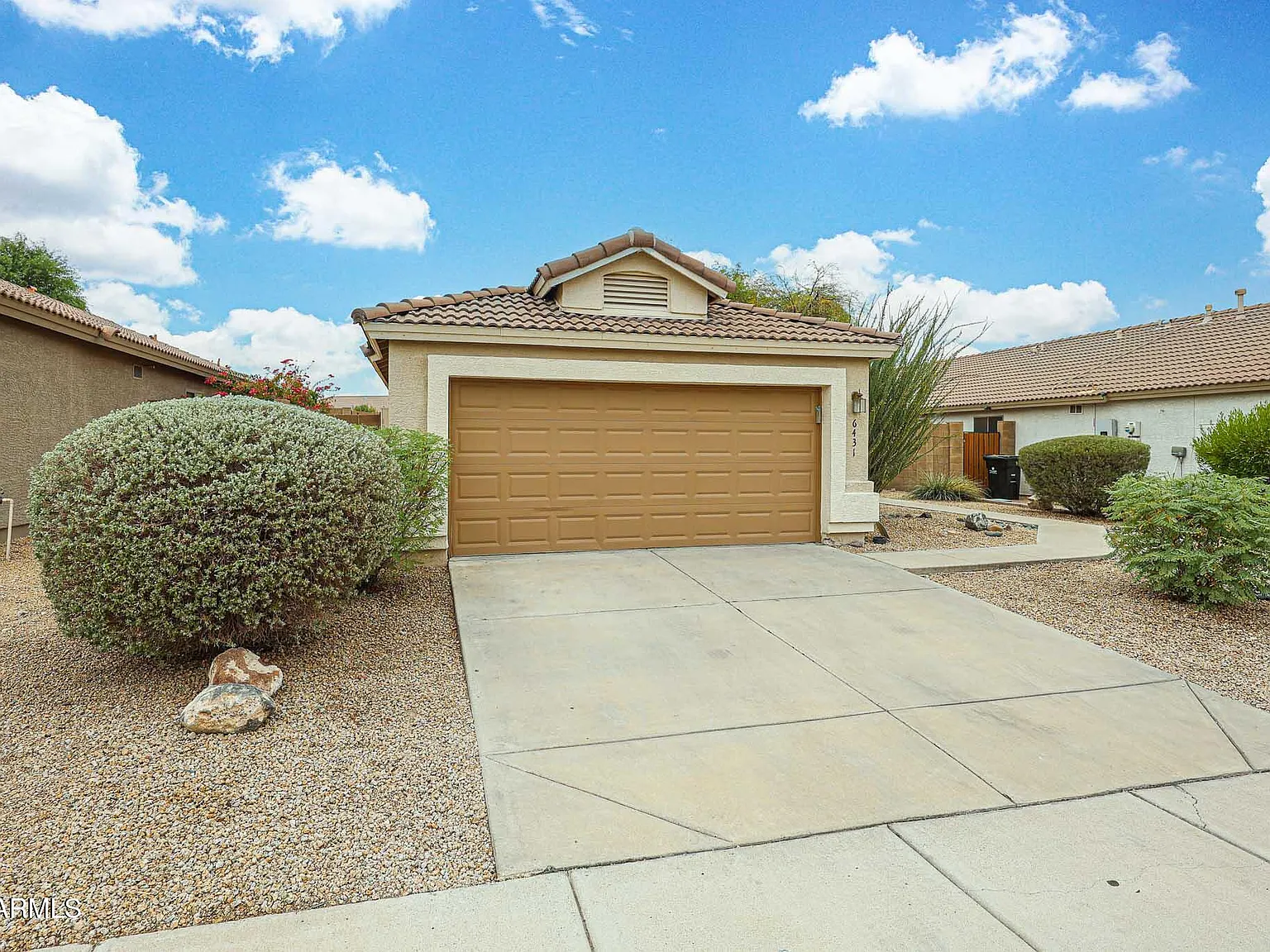 3 bed, 2.0 bath, 1280 sqft, $2,050 — Photo 1
