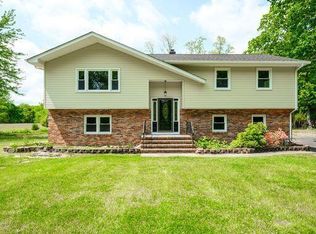 117 Lemon Rd, Farmingdale, NJ 07727