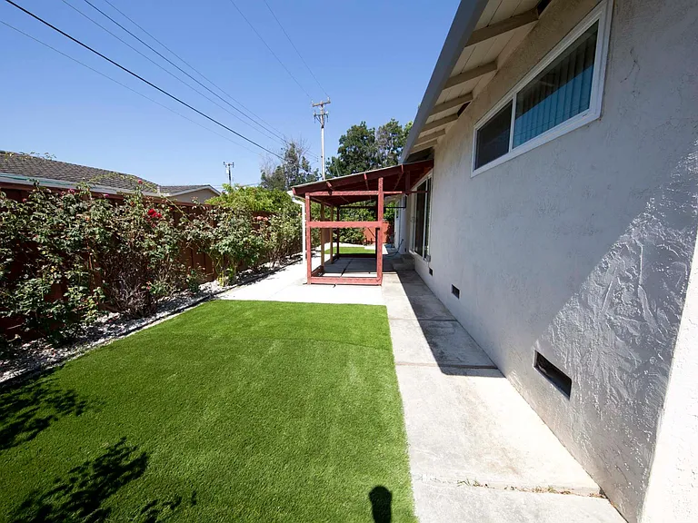 3501 Lancaster Ct — Photo 25