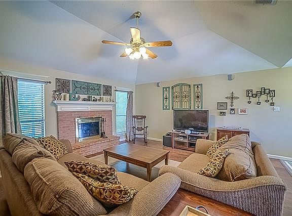 4th image of 6708 Stetter Dr