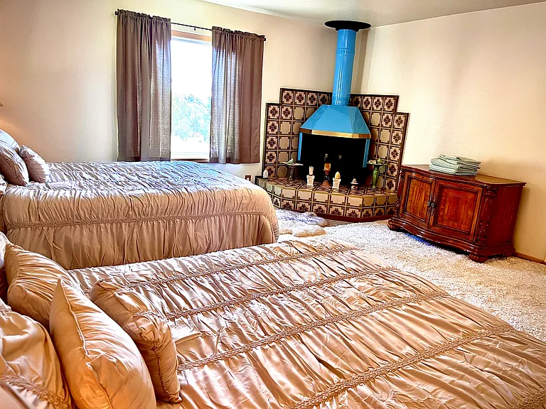 407 Hecker Pass Rd — Photo 5