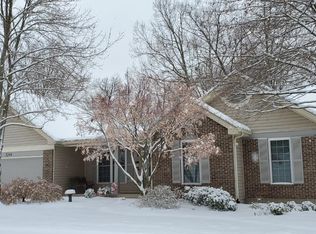 3244 Ridgetop View Dr, Saint Louis, MO 63129