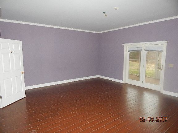 4th image of 103 Willow Bend Dr