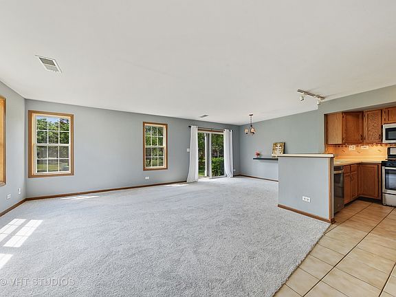 3rd image of 206 Birmingham Ct