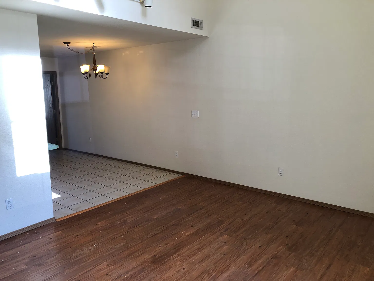 2 bed, 1100 sqft, $1,225 — Photo 2