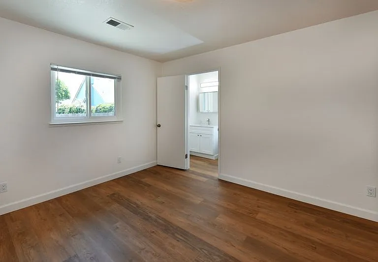 166 Almond Ave #168 — Photo 10